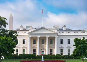 Photo of the White House illustrating crypto policy during the first 100 days of the Trump presidency.