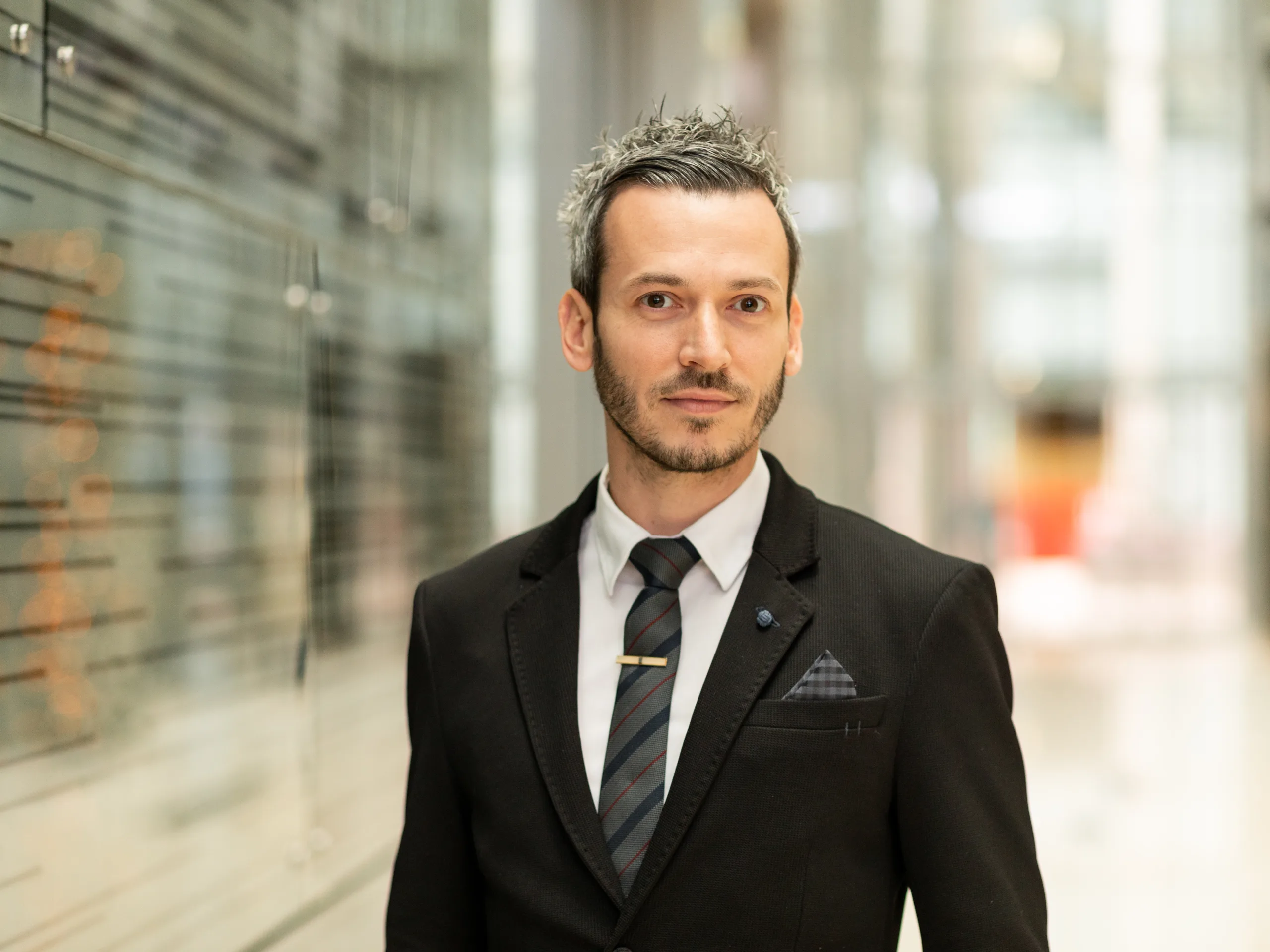 Head shot of JP Vergne, Associate Professor teaching blockchain at UCL.